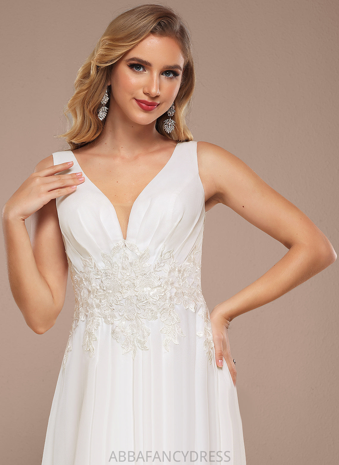 Chiffon Floor-Length Sequins Wedding Dress Daniela Wedding Dresses A-Line V-neck With Lace