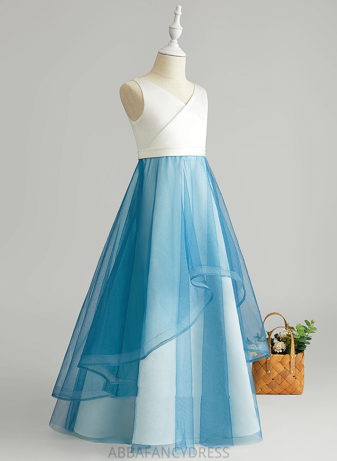 - Giana Girl A-Line Flower Flower Girl Dresses Dress Sleeveless Tulle Floor-length V-neck