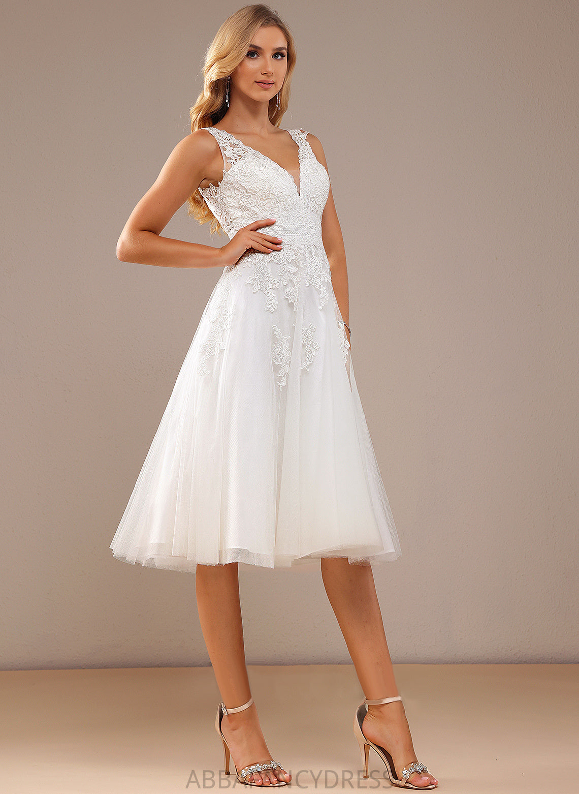 Knee-Length Lace Wedding Dresses Wedding Brooke A-Line Dress V-neck Tulle